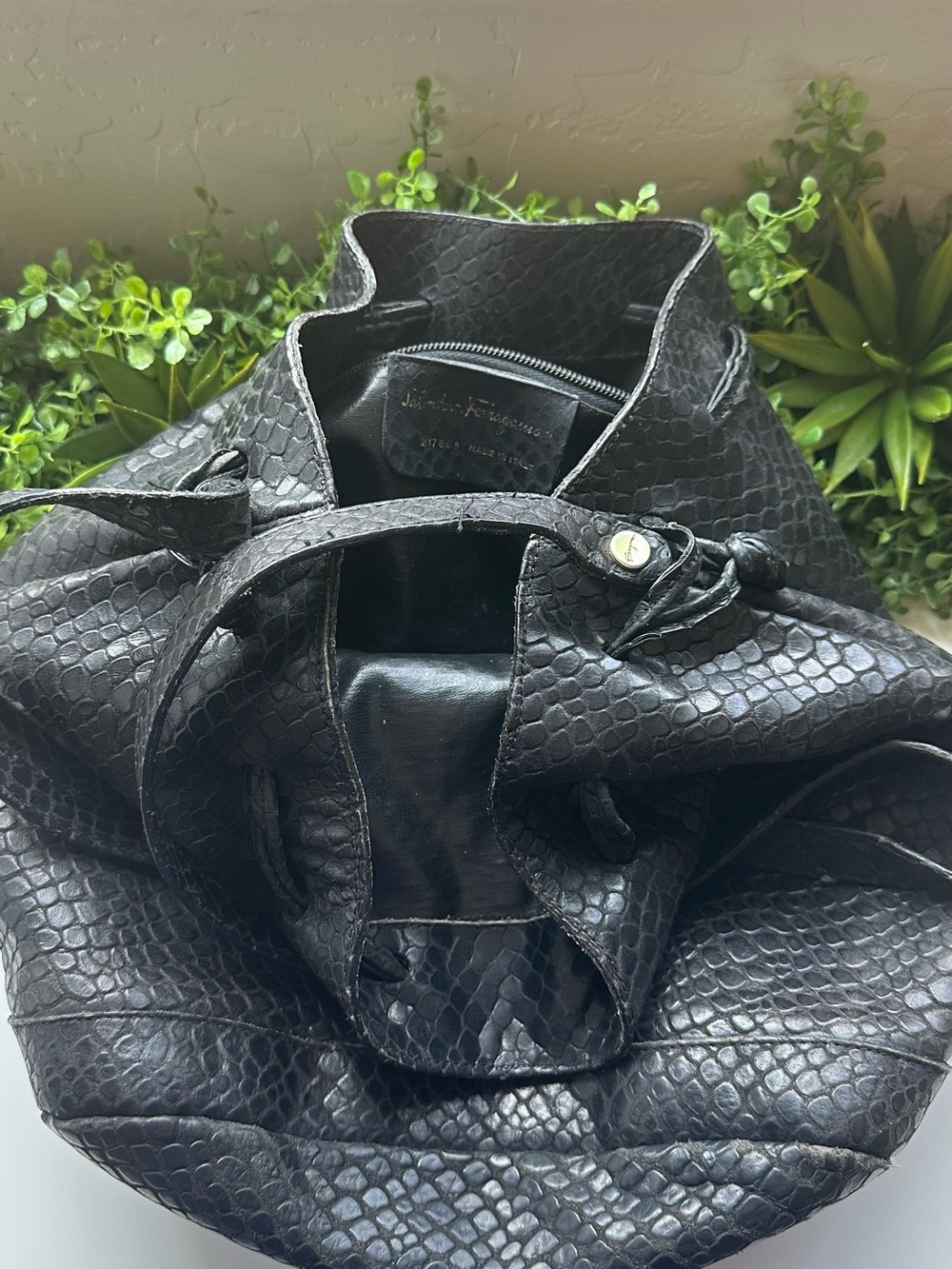 Vintage Black Textured Leather Tote Bag Salvatore Farragamo